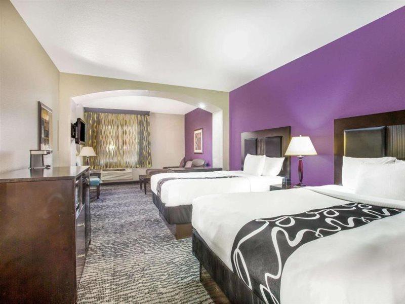 La Quinta By Wyndham Kyle - Austin South Hotel Exterior photo