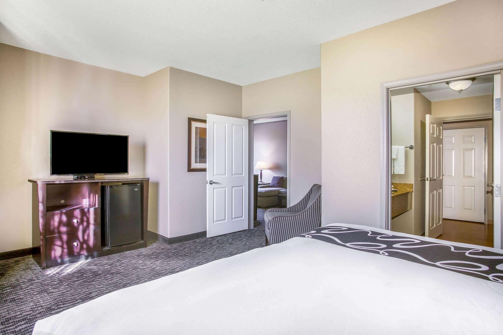 La Quinta By Wyndham Kyle - Austin South Hotel Exterior photo