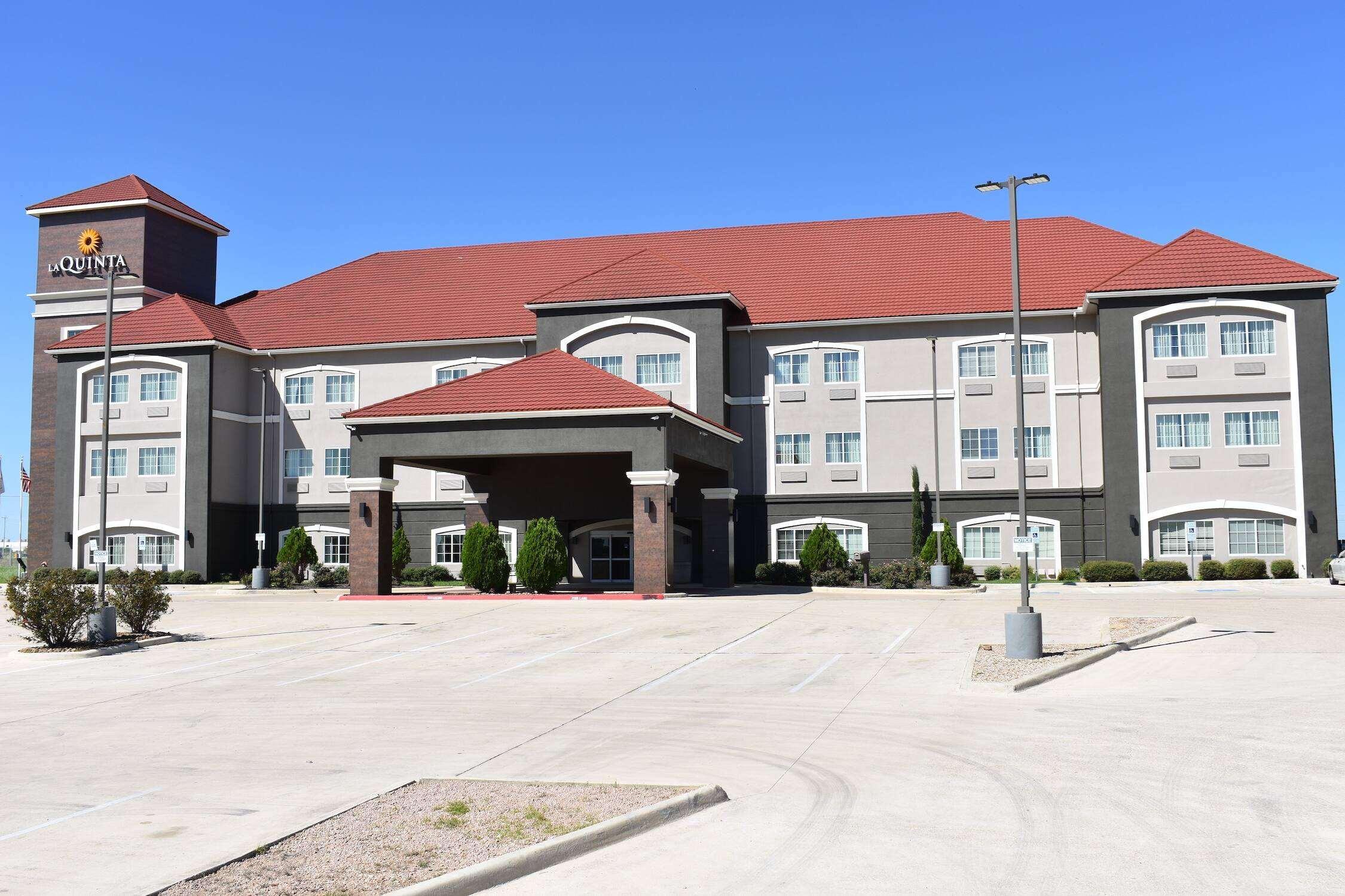 La Quinta By Wyndham Kyle - Austin South Hotel Exterior photo