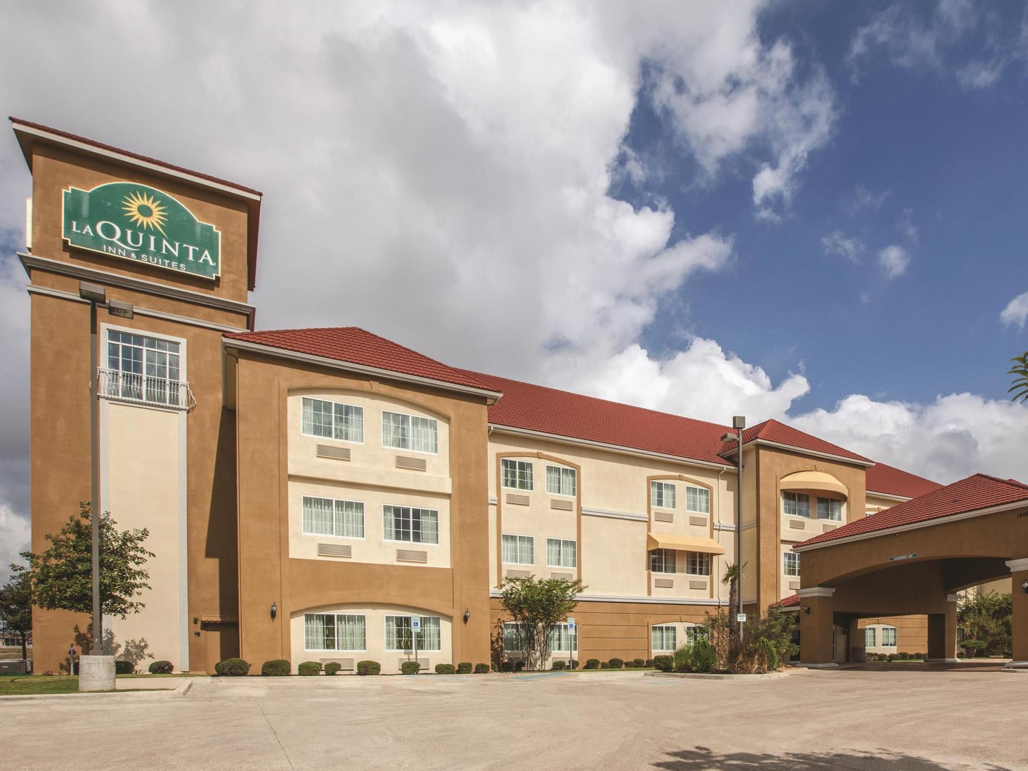 La Quinta By Wyndham Kyle - Austin South Hotel Exterior photo