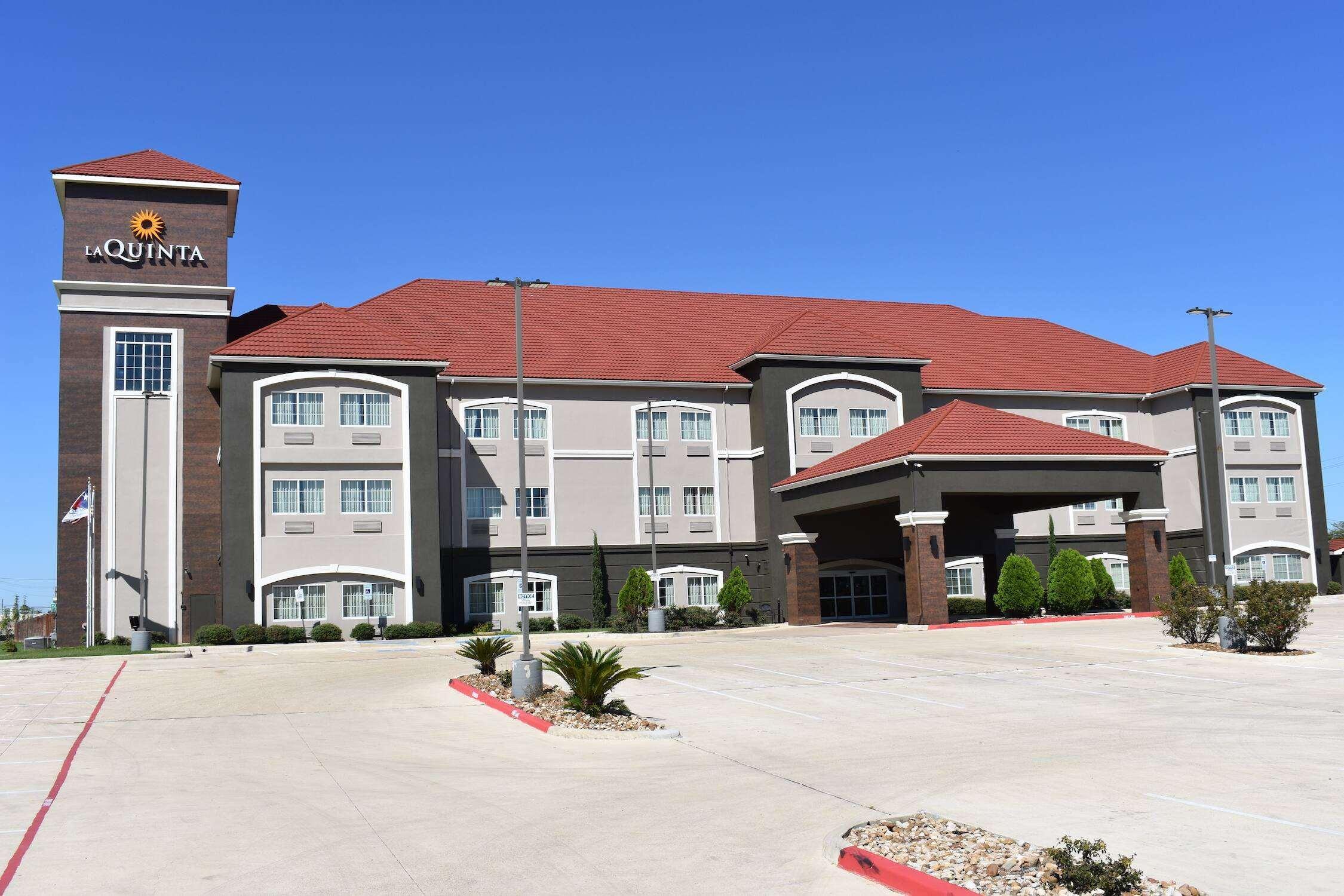 La Quinta By Wyndham Kyle - Austin South Hotel Exterior photo