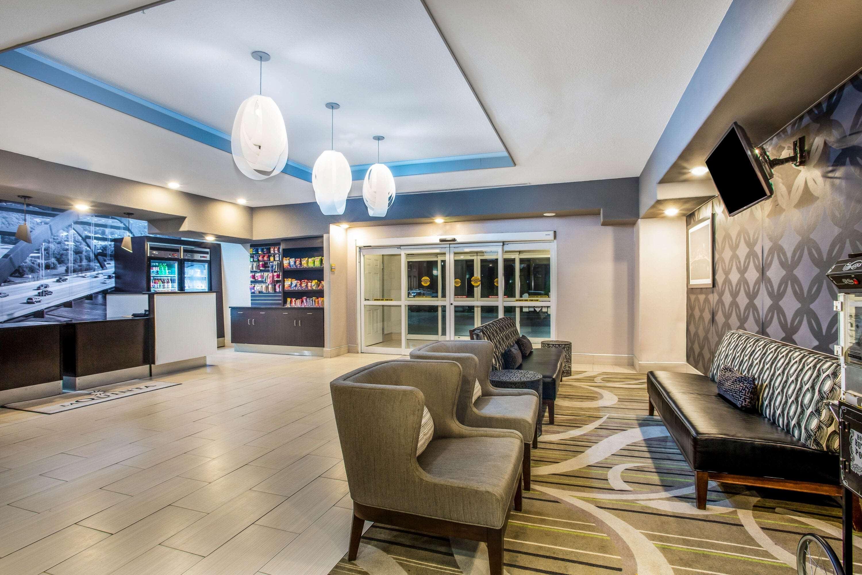 La Quinta By Wyndham Kyle - Austin South Hotel Exterior photo